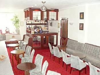 Bed & Breakfast Famille - Famille Group 3*