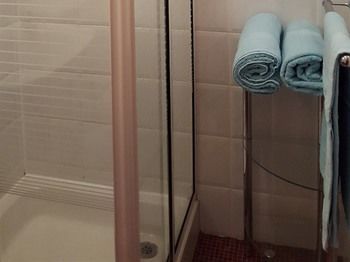 Bed & Breakfast Famille - Famille Group Blackpool