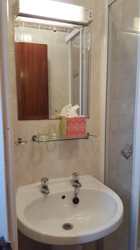 Famille - Famille Group Bed & Breakfast 3*