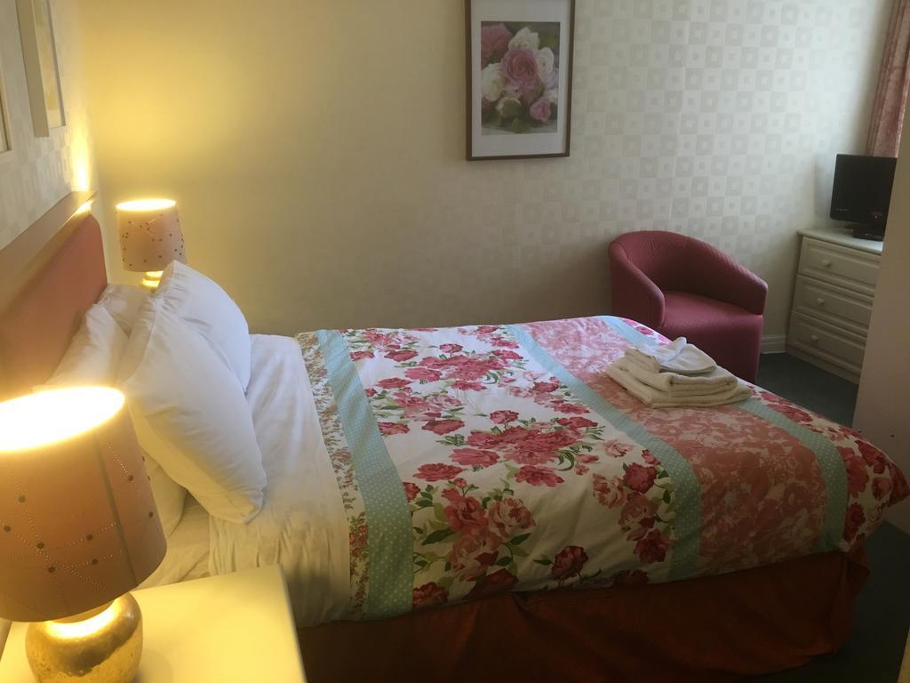 Bed & Breakfast Famille - Famille Group 3*